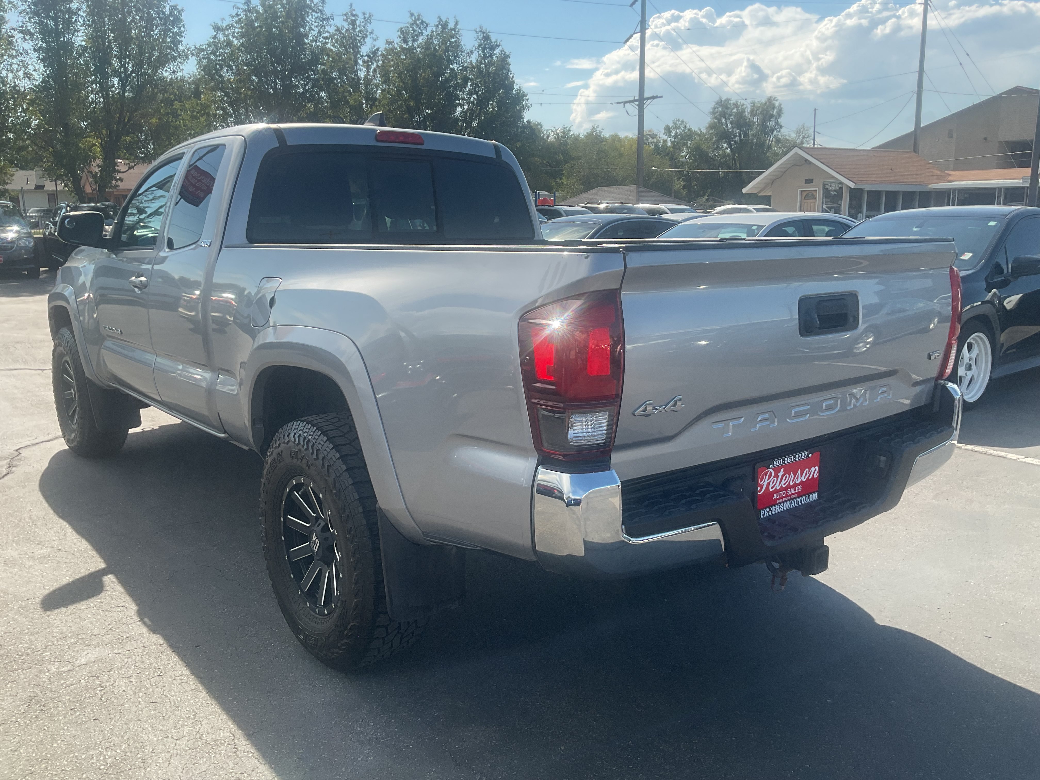 Used 2021 Toyota Tacoma SR5 AWD/4WD image 7