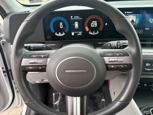 Used 2025 Hyundai Kona SEL image 28