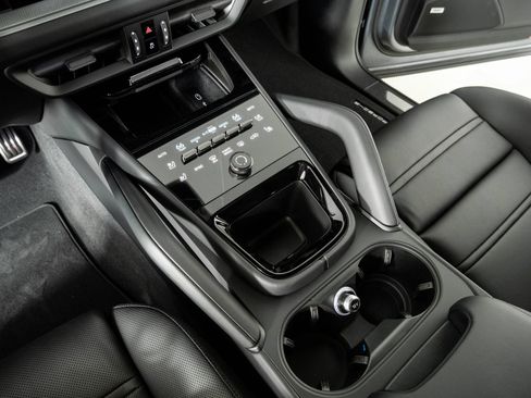 New 2026 Porsche Cayenne S AWD/4WD image 18