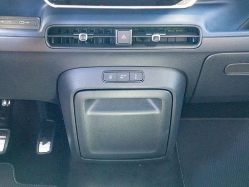 New 2025 Volkswagen ID. Buzz Pro S image 33