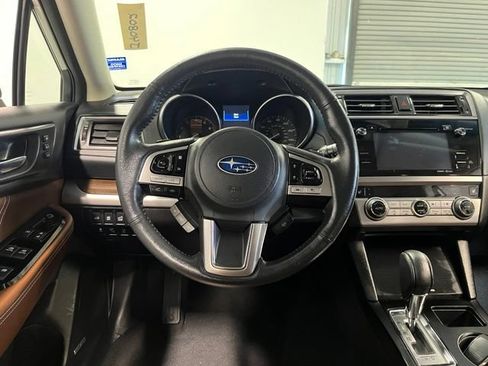 Used 2017 Subaru Outback 2.5i Touring AWD/4WD image 22
