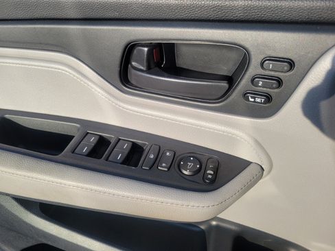 Used 2019 Honda Odyssey EX-L image 19