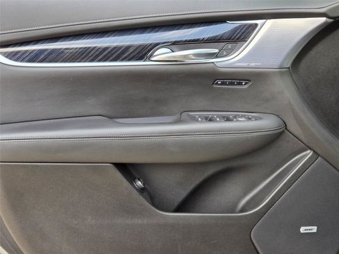 Used 2024 Cadillac XT6 Premium Luxury w/ Technology Package FWD image 24