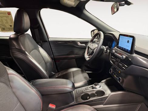 Used 2025 Ford Escape ST-Line image 16