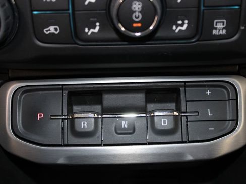 Used 2022 GMC Acadia SLE w/ Driver Convenience Package image 31