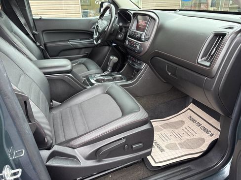 Used 2015 GMC Canyon SLE w/ All-Terrain Package image 7