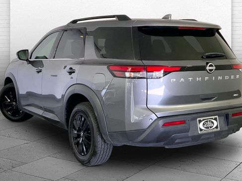 Used 2025 Nissan Pathfinder SV AWD/4WD image 11