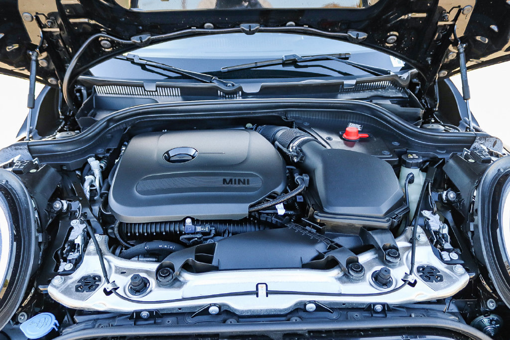 Used 2026 MINI Cooper 2-Door Hardtop FWD image 30