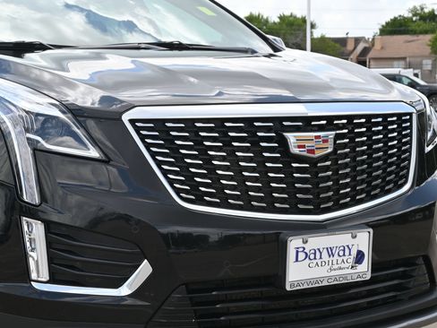 Used 2023 Cadillac XT5 Premium Luxury w/ LPO, Floor Liner Package FWD image 29