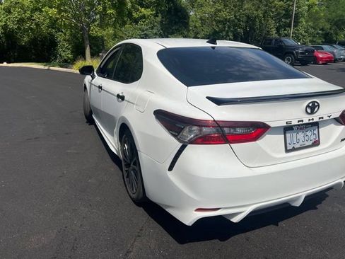 Used 2021 Toyota Camry SE FWD image 8