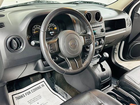 Used 2015 Jeep Patriot High Altitude FWD image 11
