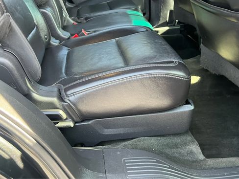 Used 2013 Ford Explorer XLT image 23