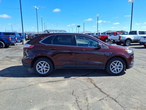 Used 2021 Ford Edge SEL w/ Convenience Package image 7