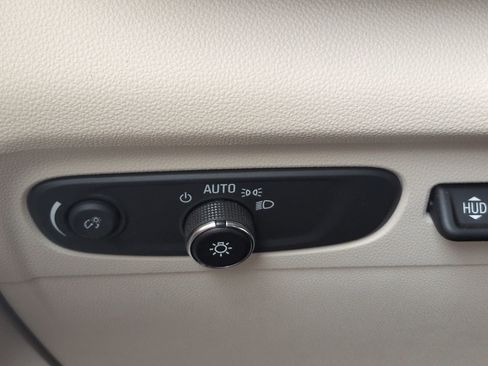 Certified 2021 Buick Envision Essence w/ Technology Package I image 33