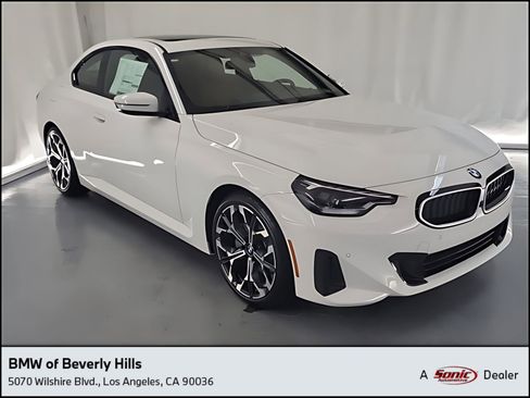 Used 2025 BMW 230i Coupe w/ Convenience Package image 1