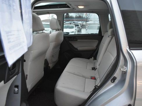 Used 2018 Subaru Forester 2.5i Premium w/ All-Weather Package image 31