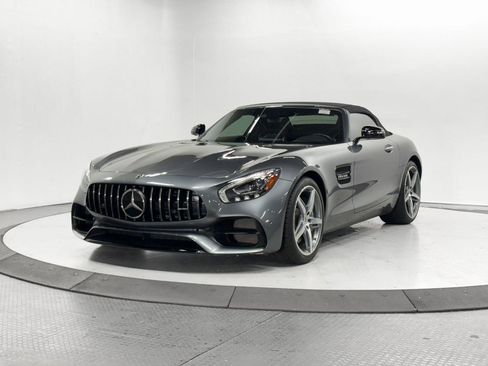 Used 2019 Mercedes-Benz AMG GT Roadster image 3