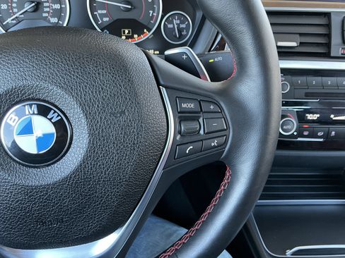 Used 2018 BMW 330i xDrive Sedan w/ Premium Package image 13