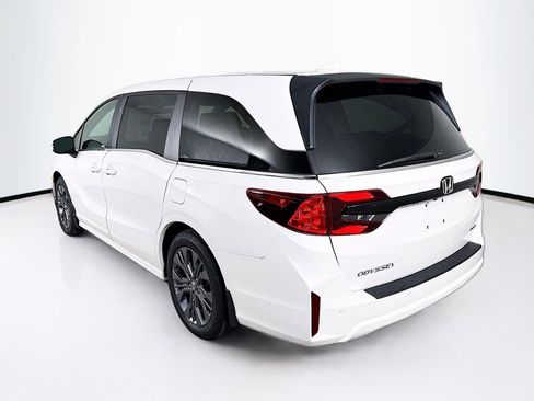 New 2026 Honda Odyssey Touring image 33