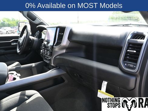 New 2026 RAM 1500 4x4 Crew Cab image 27