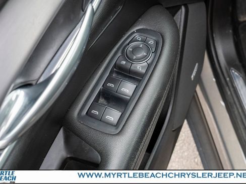 Used 2019 Cadillac XT5 Luxury image 16