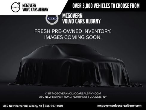 Certified 2024 Volvo XC40 B5 Plus AWD/4WD image 1