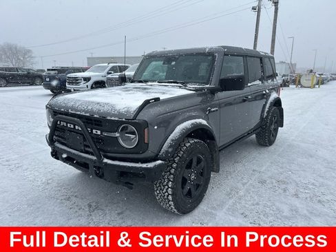 Used 2023 Ford Bronco Black Diamond image 3