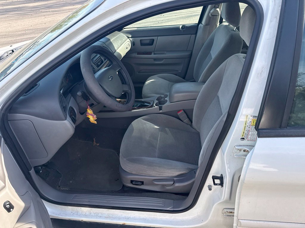 Used 2007 Ford Taurus SEL FWD image 7