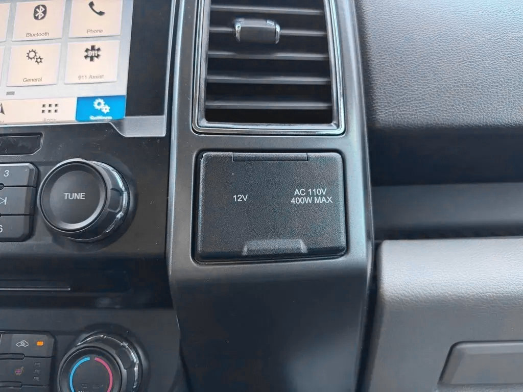 Used 2018 Ford F150 XLT w/ Equipment Group 302A Luxury AWD/4WD image 25