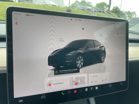 Used 2023 Tesla Model Y Long Range AWD/4WD image 23