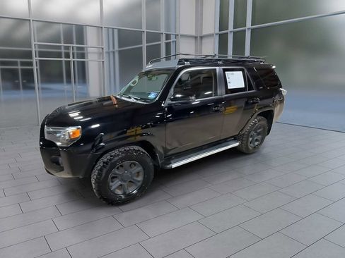 Used 2018 Toyota 4Runner SR5 image 8