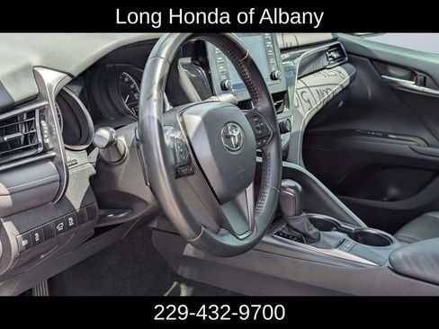 Used 2023 Toyota Camry SE FWD image 14