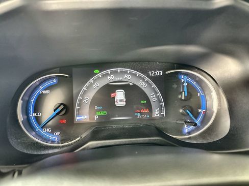 Used 2024 Toyota RAV4 XLE AWD/4WD image 10