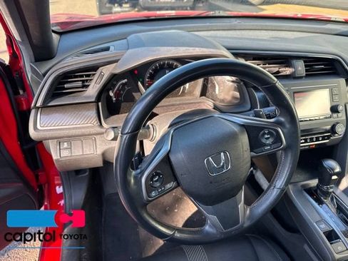 Used 2018 Honda Civic Sport image 2