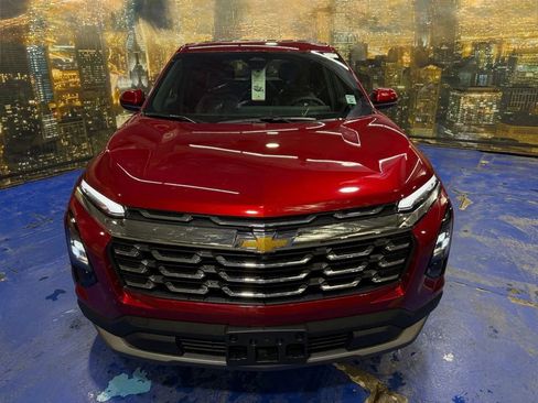 New 2026 Chevrolet Equinox LT w/ Convenience Package II image 2