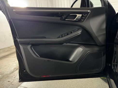 Used 2016 Porsche Macan S AWD/4WD image 38
