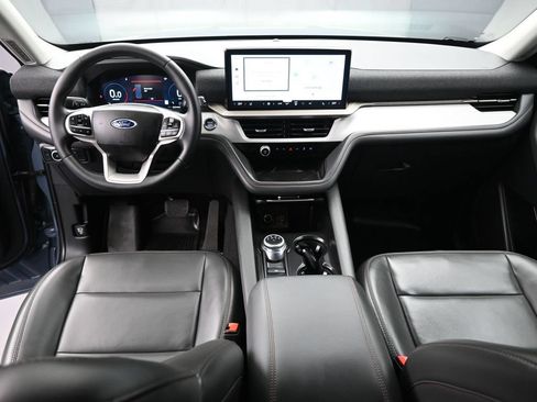 Used 2025 Ford Explorer Active w/ Active Comfort Package RWD image 22