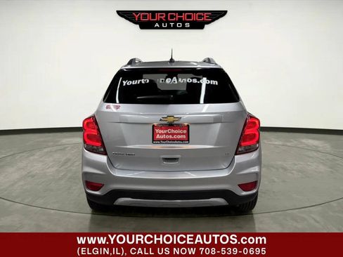 Used 2017 Chevrolet Trax LT w/ LT Convenience Package AWD/4WD image 4