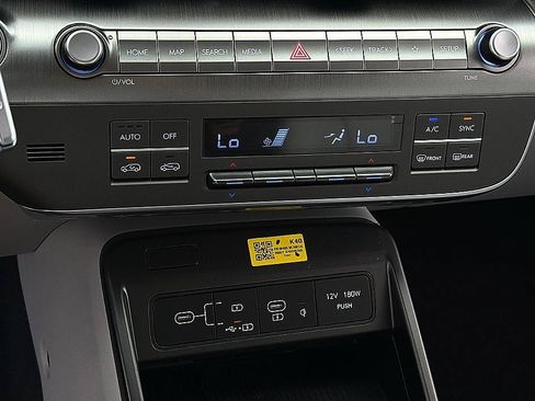 New 2027 Hyundai Kona Limited FWD image 12