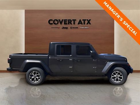 New 2025 Jeep Gladiator Sport image 6