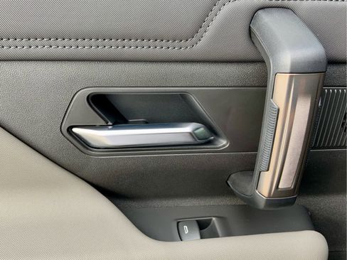 New 2025 GMC Hummer EV 3X w/ LPO, Illumination Package image 57