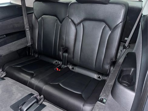 Used 2017 Audi Q7 3.0T Premium Plus w/ Premium Plus Package image 44