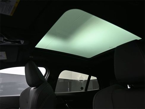 Certified 2025 BMW X2 xDrive28i w/ Premium Package image 2