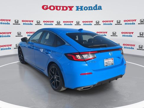 Used 2024 Honda Civic Sport Touring image 3