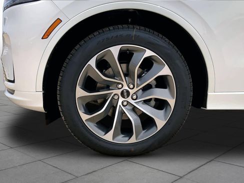 New 2026 Lincoln Aviator 2WD image 11
