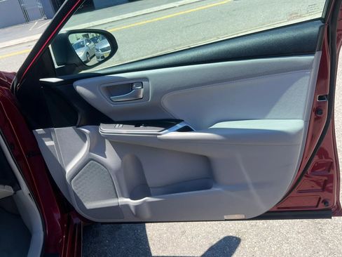 Used 2016 Toyota Camry XLE w/ Advanced Technology Package FWD image 30