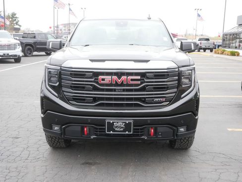 Used 2024 GMC Sierra 1500 AT4 AWD/4WD image 3