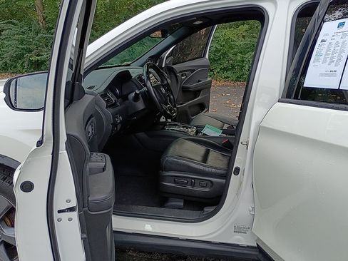 Used 2019 Honda Passport Touring image 11