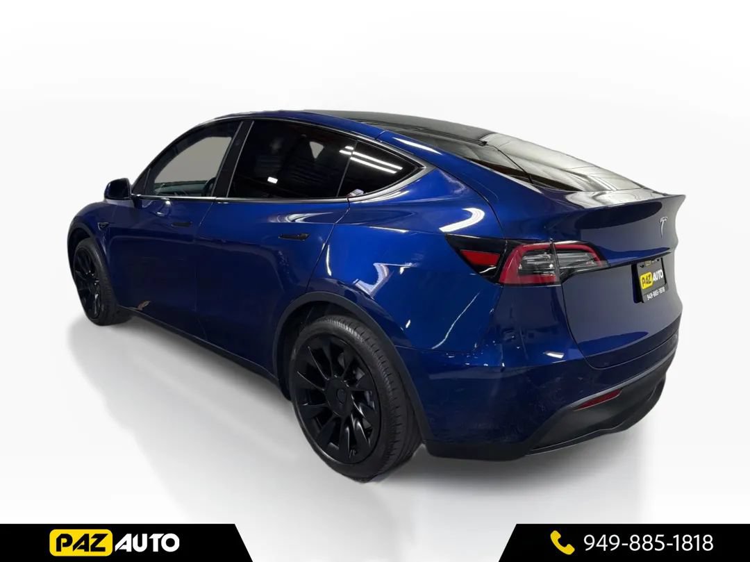 Used 2024 Tesla Model Y 2WD image 3