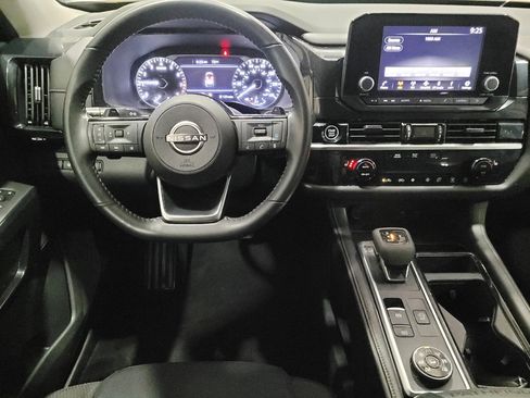 Used 2023 Nissan Pathfinder SV w/ SV Premium Package AWD/4WD image 22